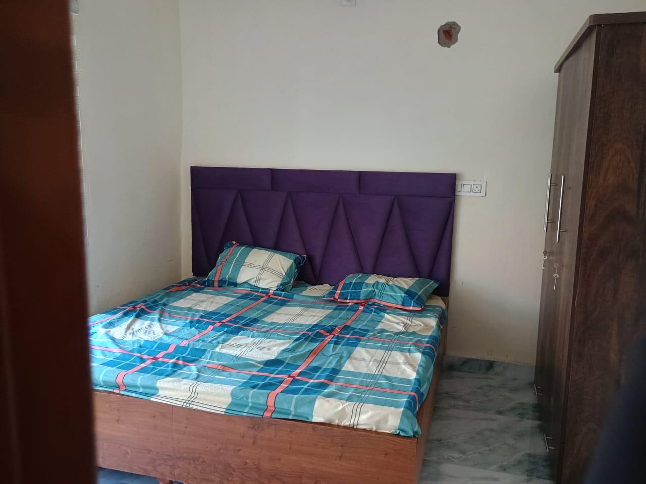 2BHK Fully Furnished Independent Flat With 2 AC