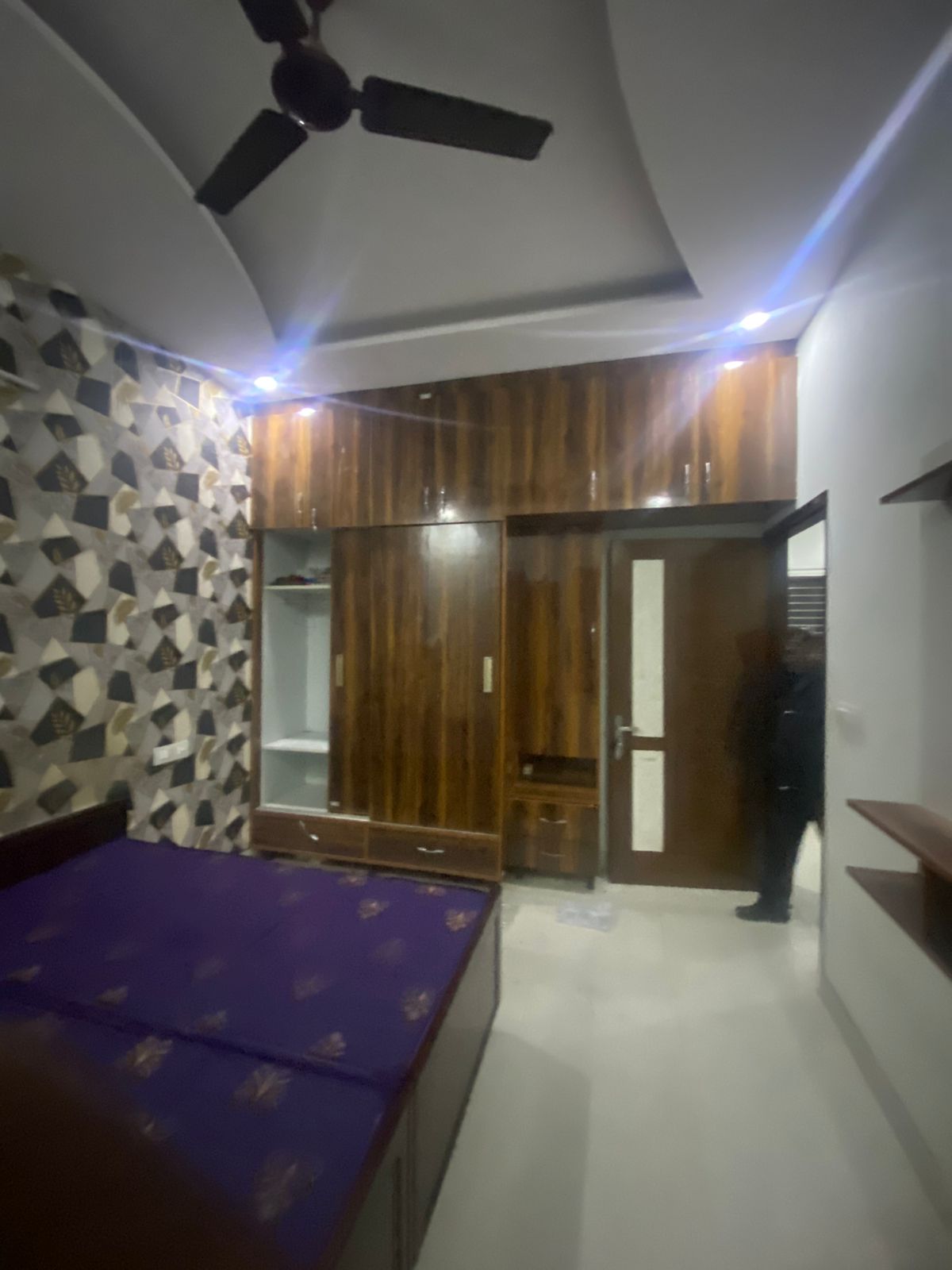 2bhk luxury independent flat garden colony