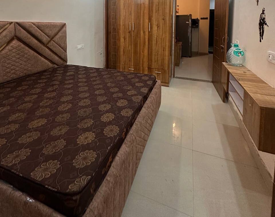 1BHK fully furnished only for boys