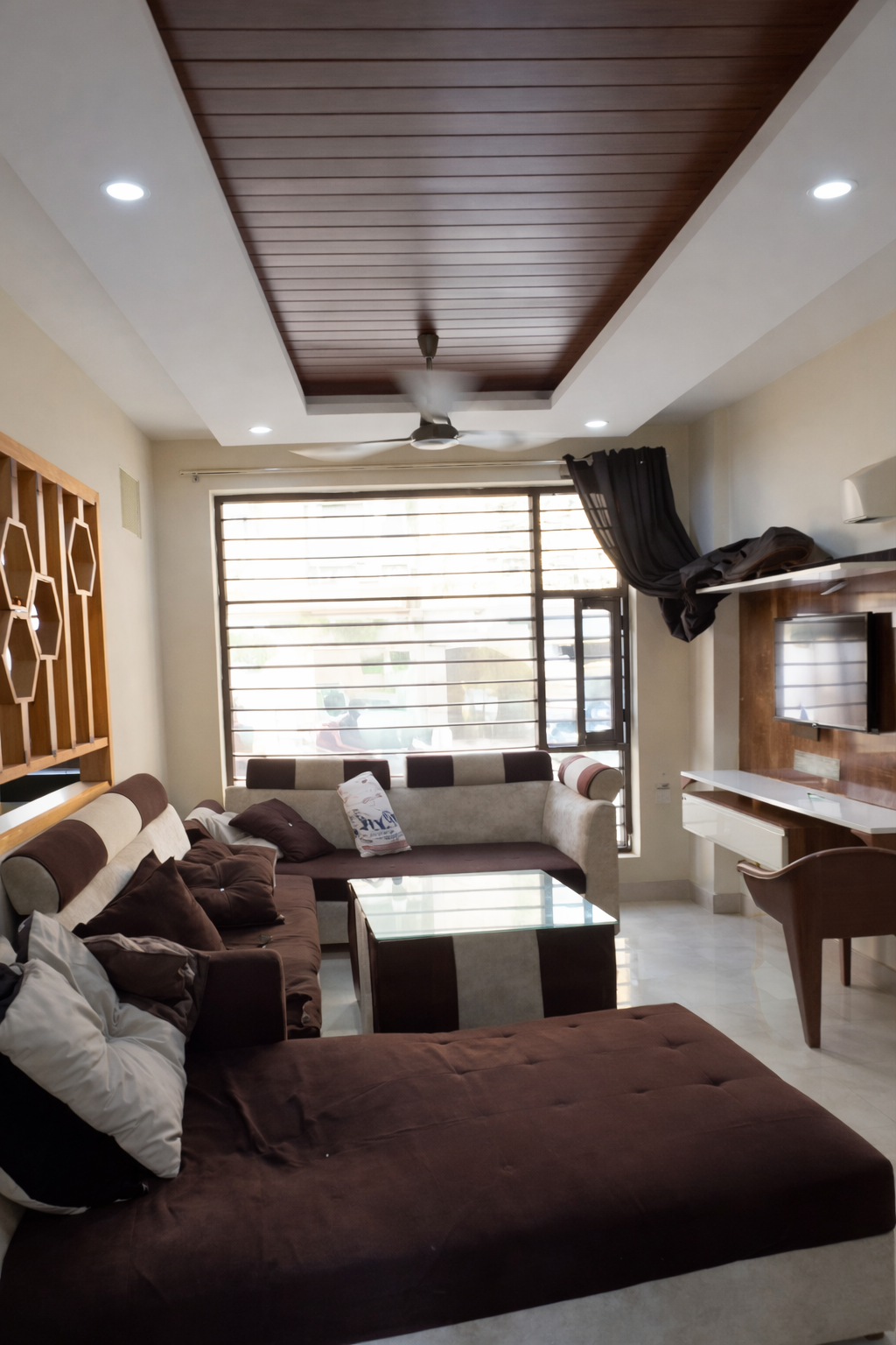 One room available only for girls in 2bhk