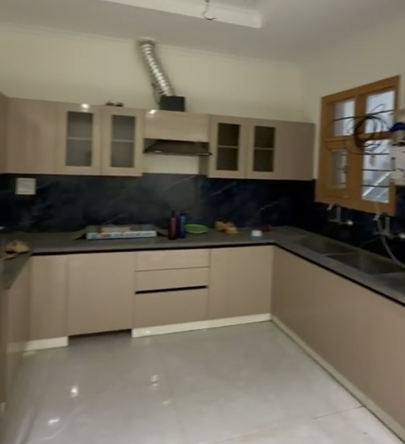 3bhk available in promont