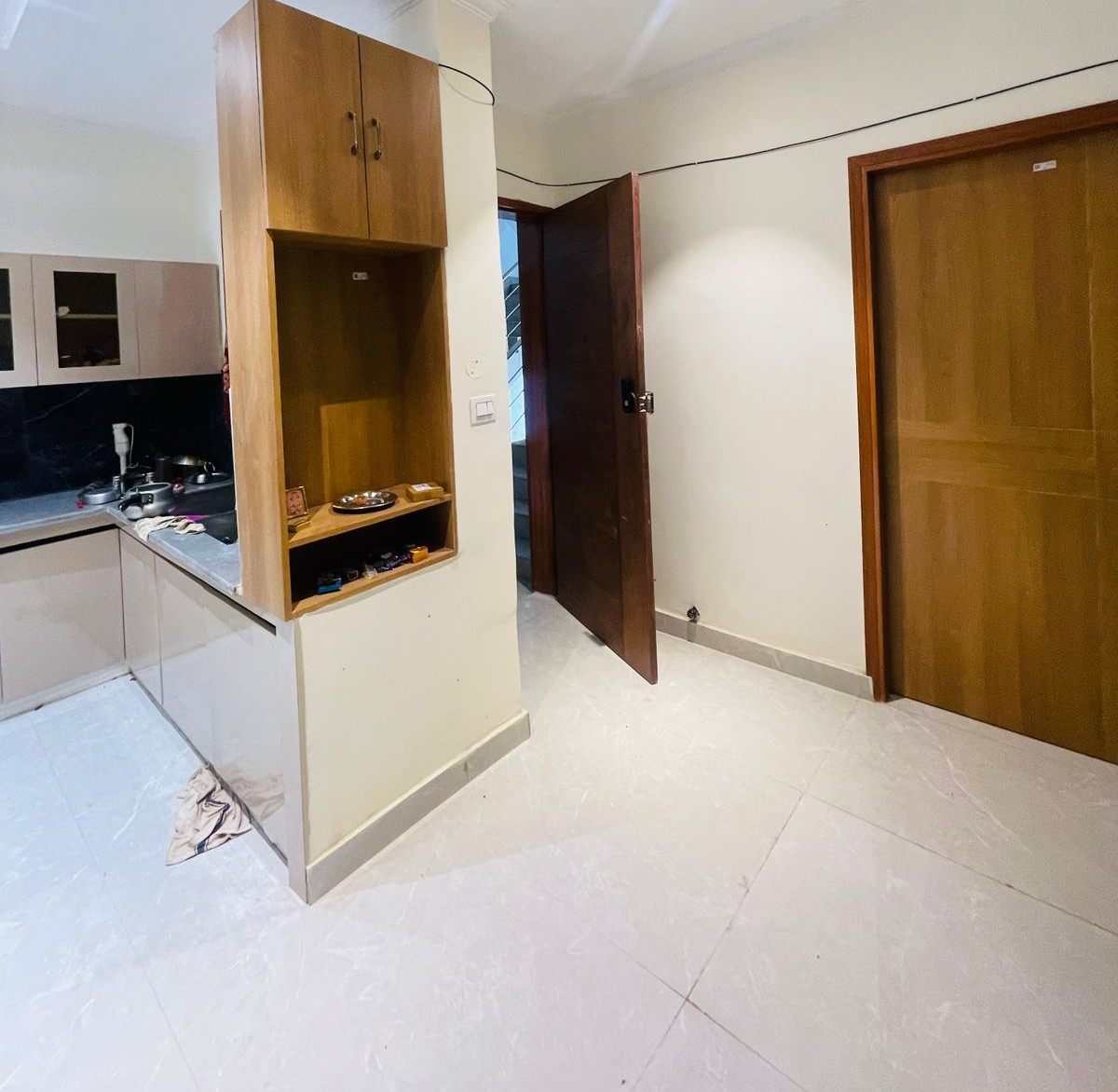 1 room in 3bhk in The promont society